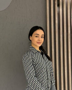 Студентку 3 курса гр. ЗК-7 Хомидову Мохинур Аминовну с успешной сдачей сессии за 5 и 6 семестры.