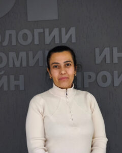 Студентку 3 курса гр. ЗК-7 Саидову Ироду Абдухошимовну с успешной сдачей сессии за 5 и 6 семестры.